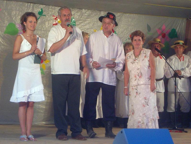 spot folk 07_04.jpg